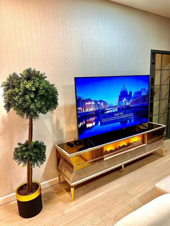 Skyland Istanbul + 42 Plus Apartment
